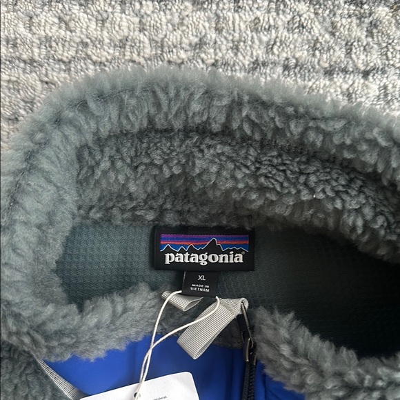 NWT Patagonia Gray and Blue Fleece Vest - Picture 3 of 3